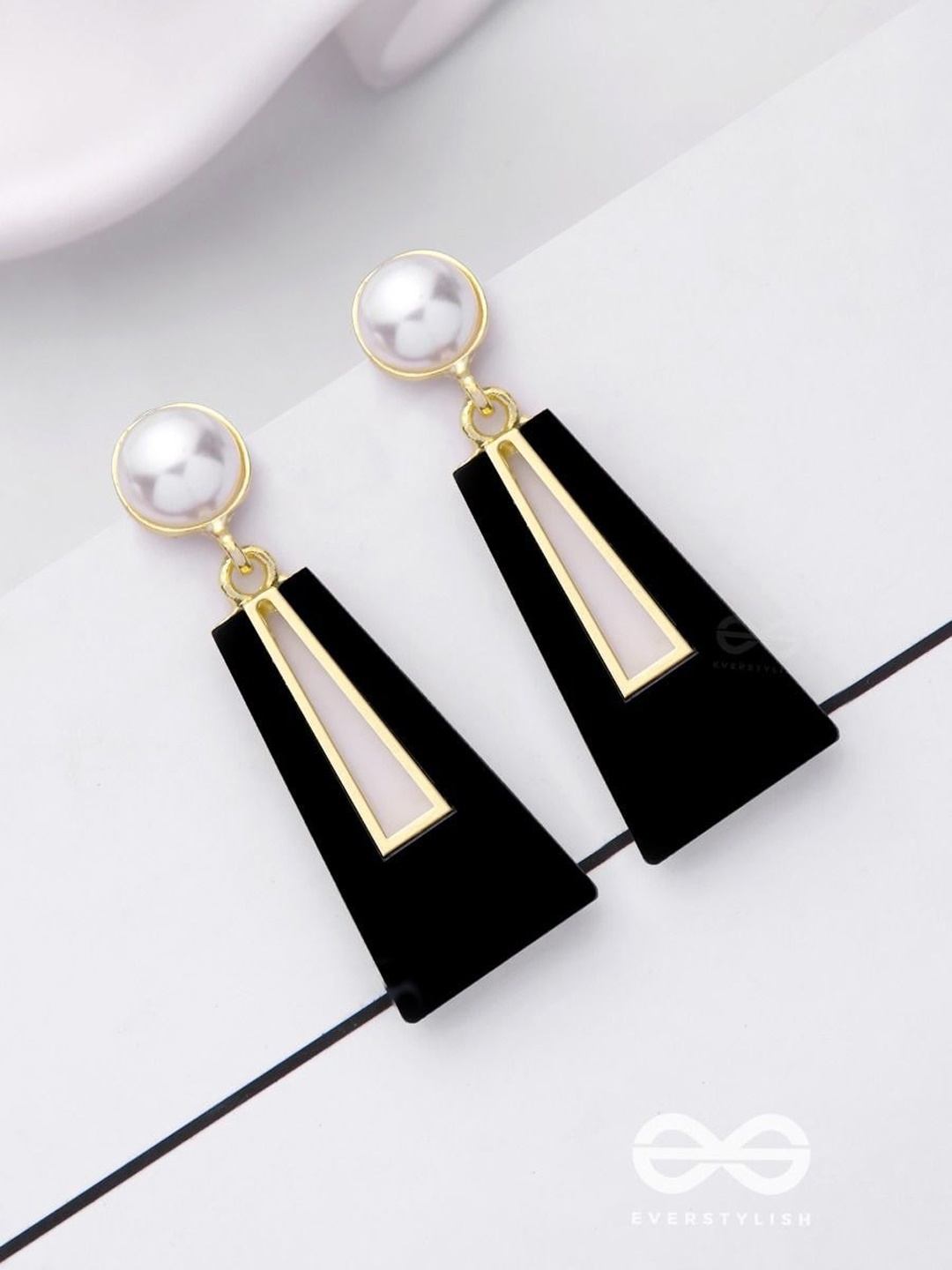 

Pinapes Artificial Beads Drop Earrings, Gold