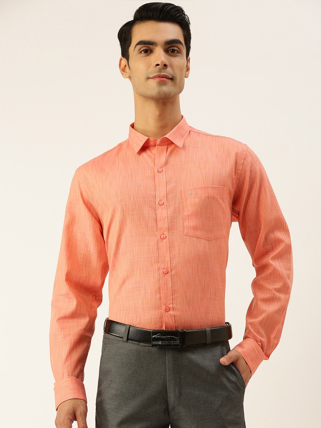 

Viveagham Men Smart Cotton Long Sleeved Formal Shirt, Peach