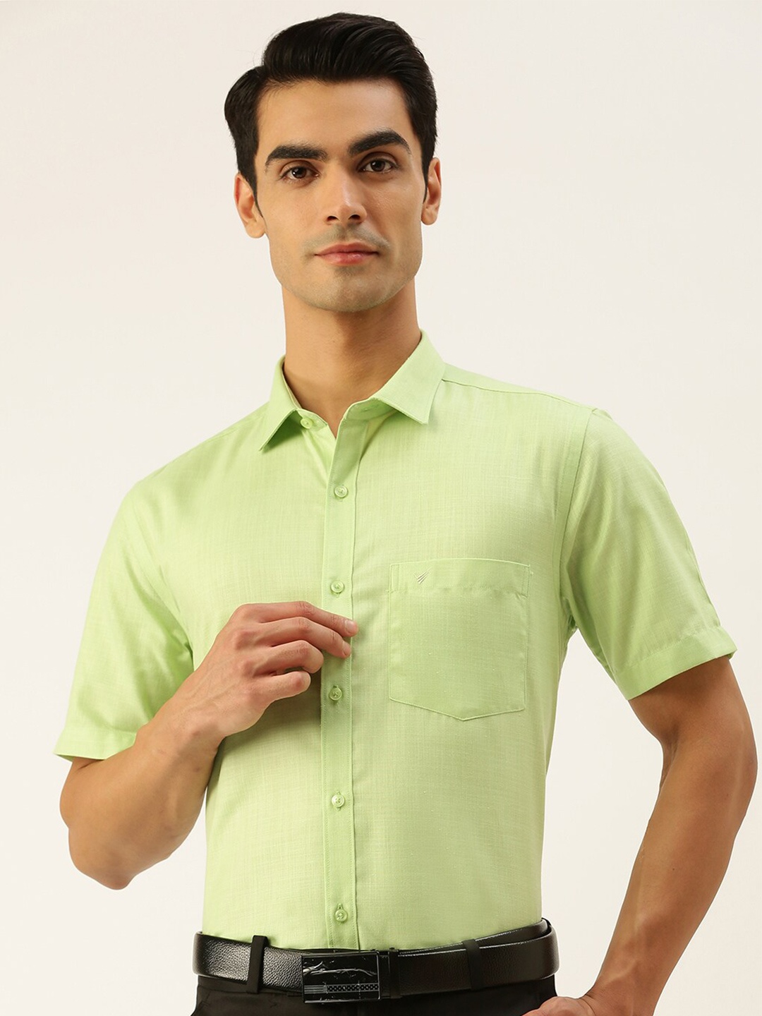 

Viveagham Men Smart Cotton Short Sleeved Formal Shirt, Lime green