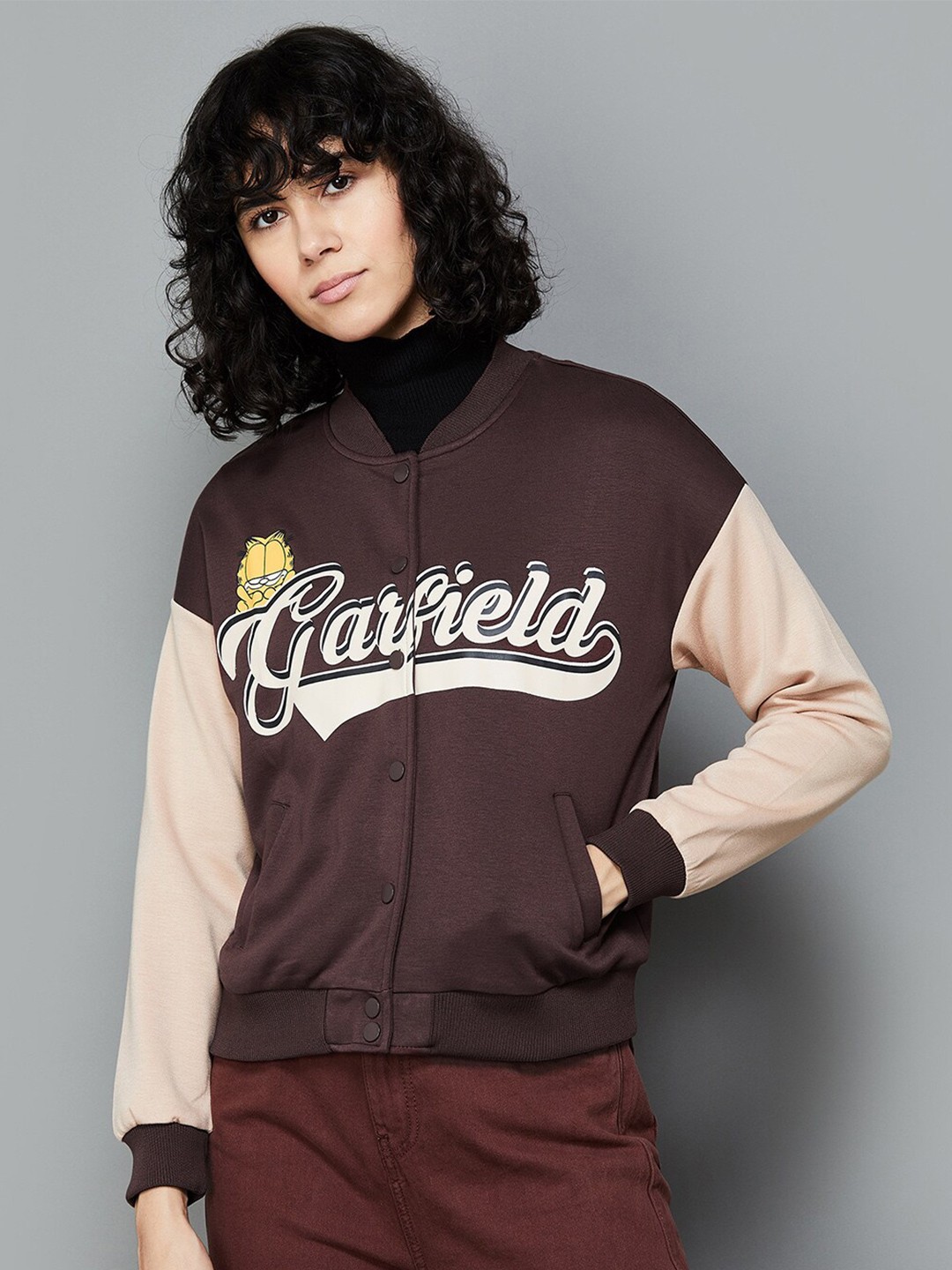 

Ginger by Lifestyle Typography Printed Stand Collar Sweatshirt, Brown