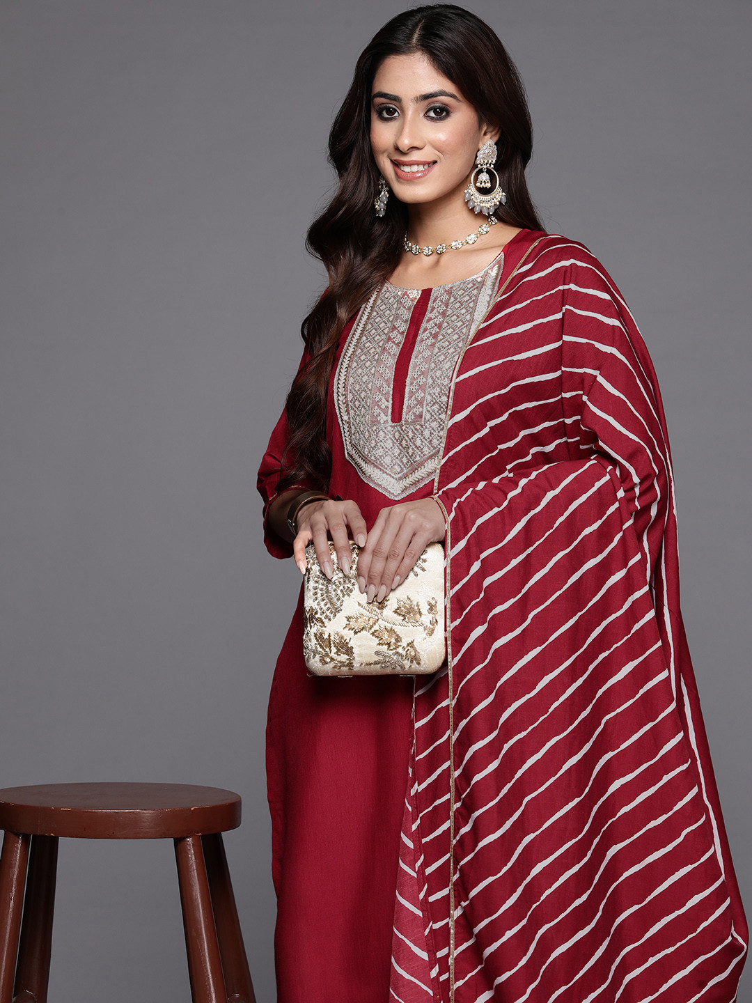 

Libas Women Ethnic Motifs Yoke Design Regular Sequinned Kurta with Trousers & With Dupatta, Red