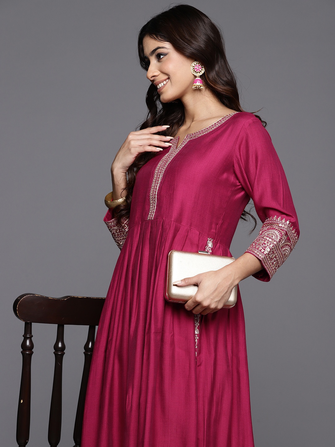 

Libas Women Floral Embellished Sequinned Kurta, Pink