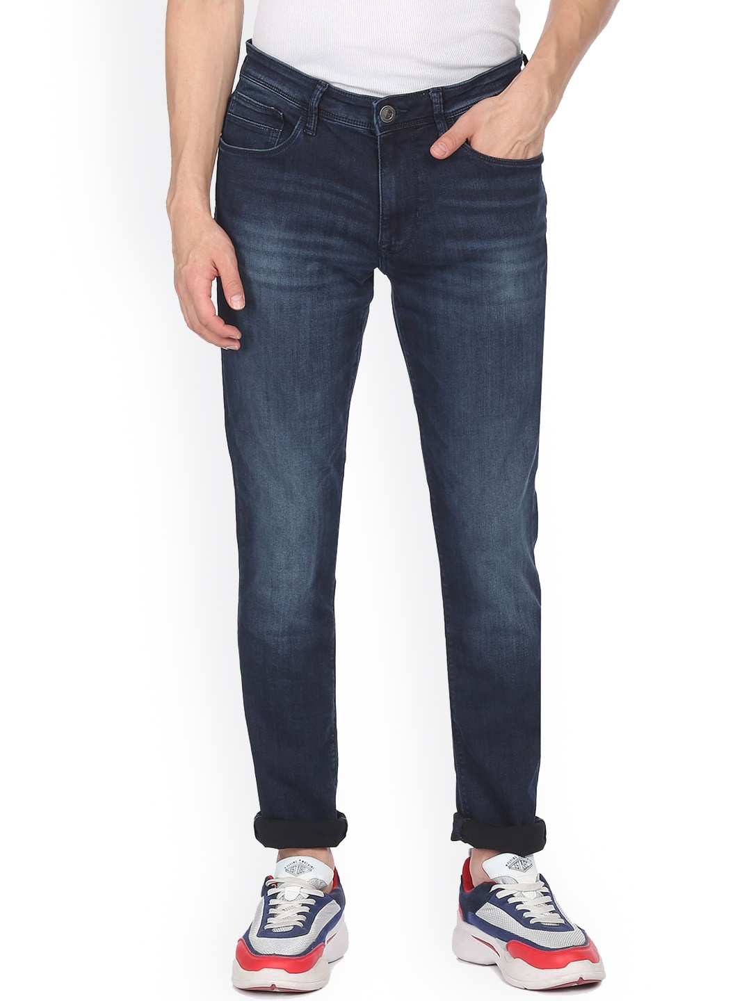 

Arrow Sport Men Clean Look Slim Fit Mid-Rise Light Fade Stretchable Jeans, Blue