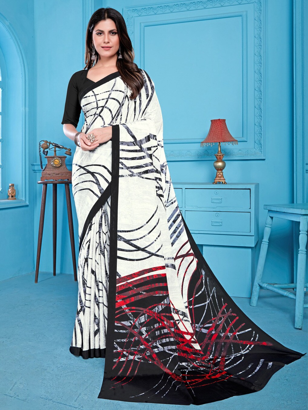 

GAJARAI Abstract Printed Saree, White