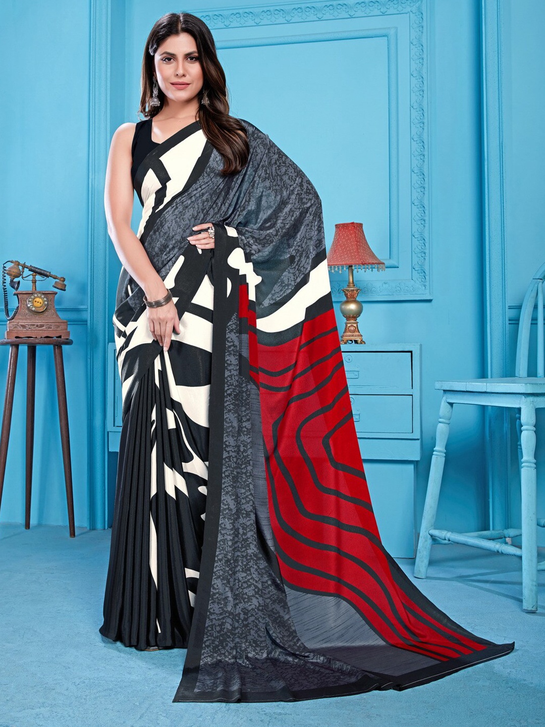 

GAJARAI Abstract Printed Saree, Grey