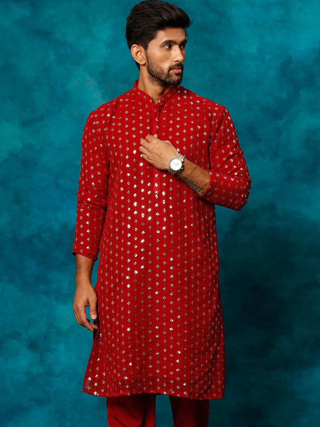

VASTRAMAY Embroidered Sequinned Kurta, Maroon