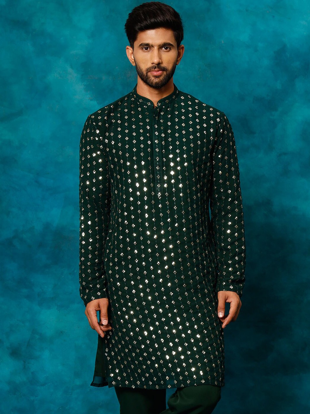 

VASTRAMAY Embroidered Sequinned Kurta, Green