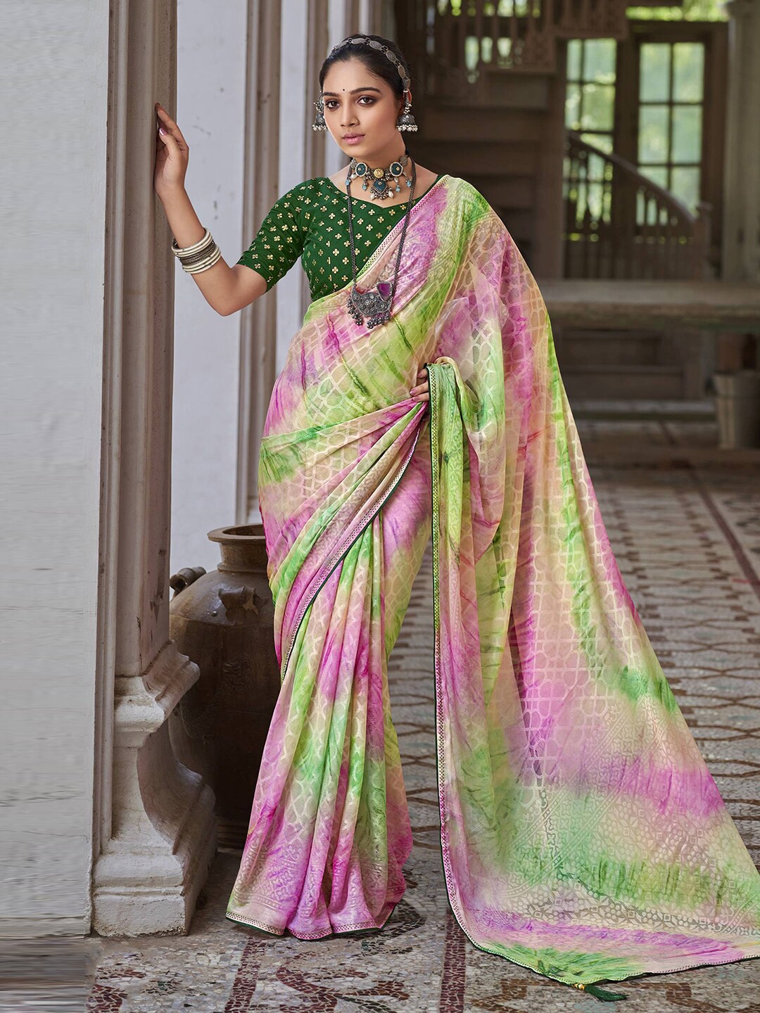 

Satrani Tie & Dye Dyed Brasso Saree, Green
