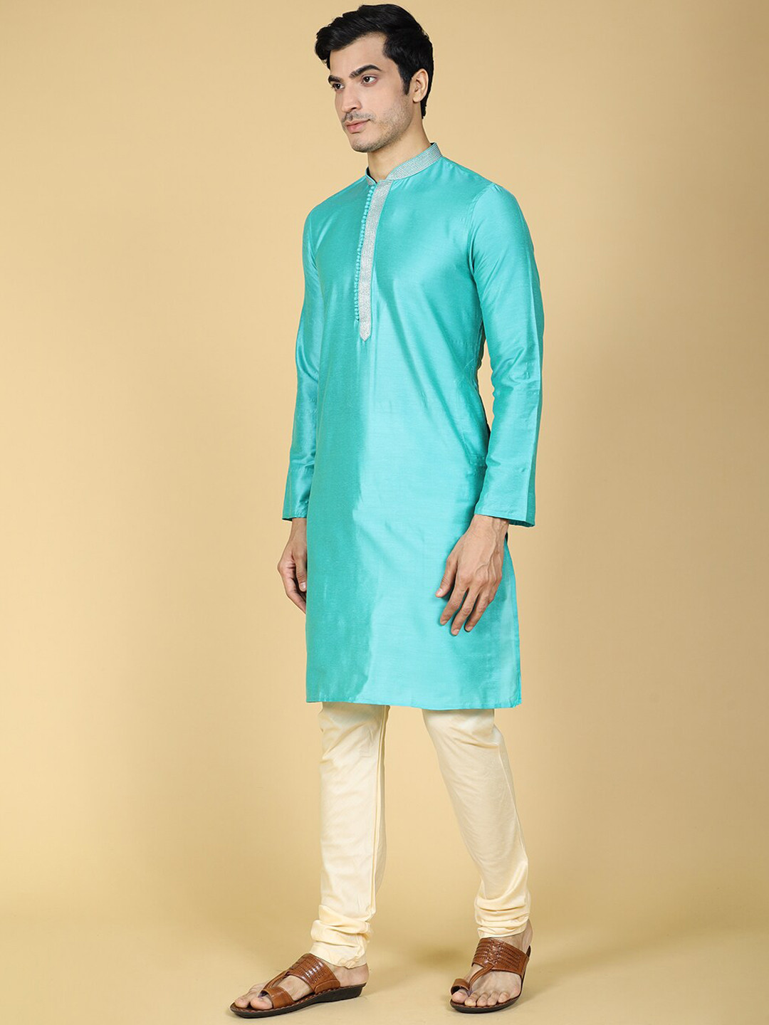 

Sultan The King Of Kurta Mandarin Collar Thread Work Cotton Silk Straight Kurtas, Sea green