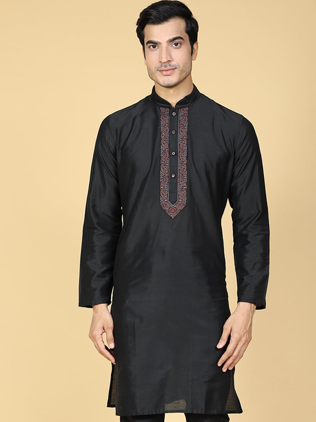 

Sultan The King Of Kurta Mandarin Collar Thread Work Cotton Silk Straight Kurta, Black