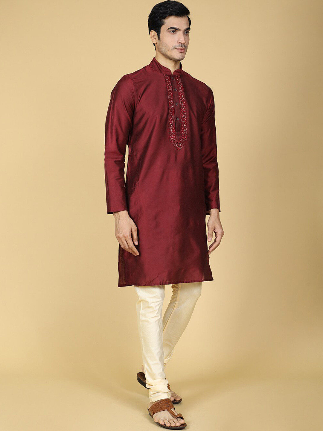 

Sultan The King Of Kurta Paisley Yoke Design Thread Work Cotton Silk Straight Kurta, Maroon