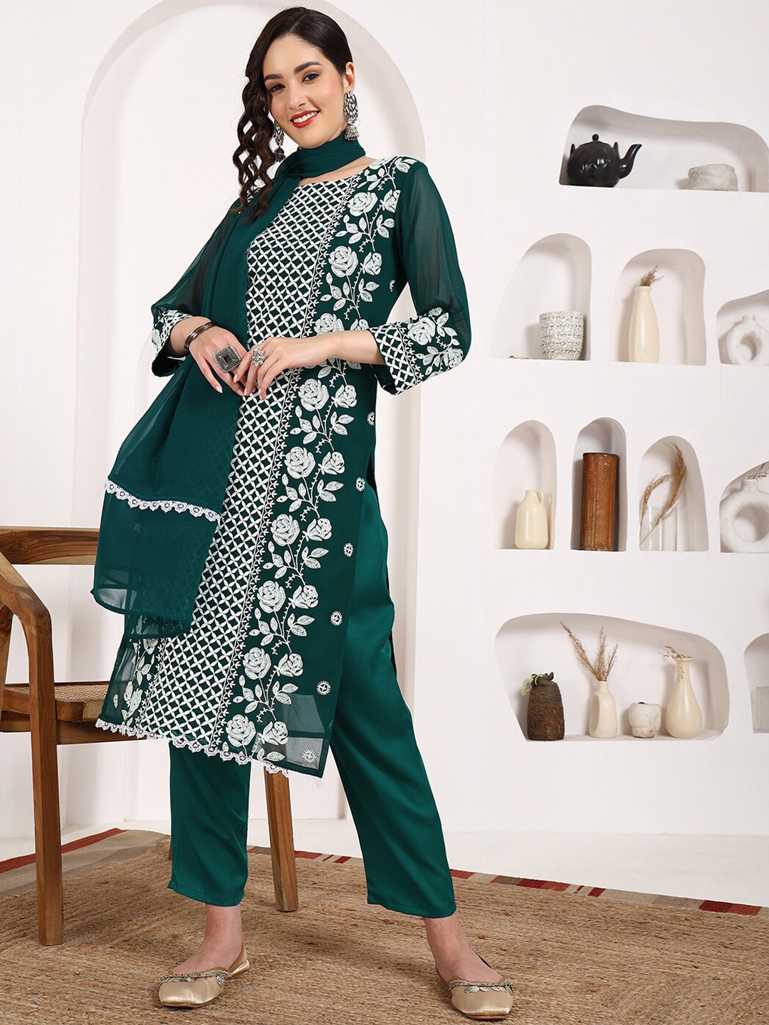 

HERE&NOW Floral Embroidered Regular Kurta & Trousers With Dupatta, Teal