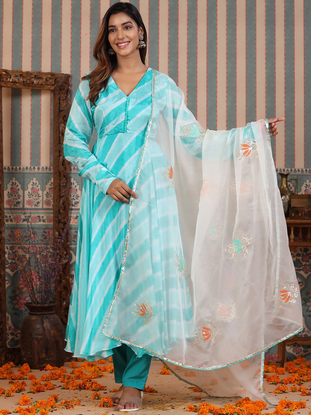 

Rangeelo Leheriya Dyed V-Neck Anarkali Kurta with Trousers & With Dupatta, Sea green