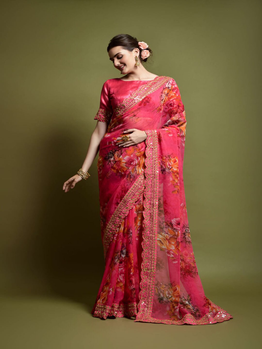 

Mitera Floral Printed Sequinned Saree, Pink