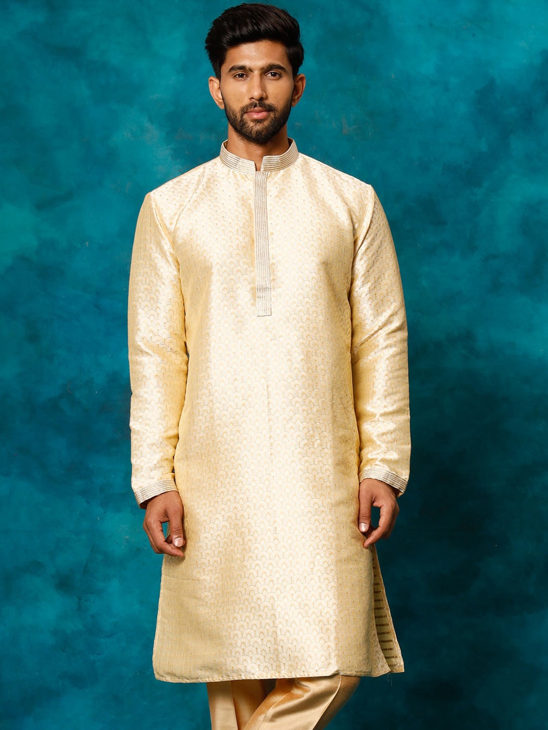 

VASTRAMAY Men Gold-Toned Jacquard Kurta