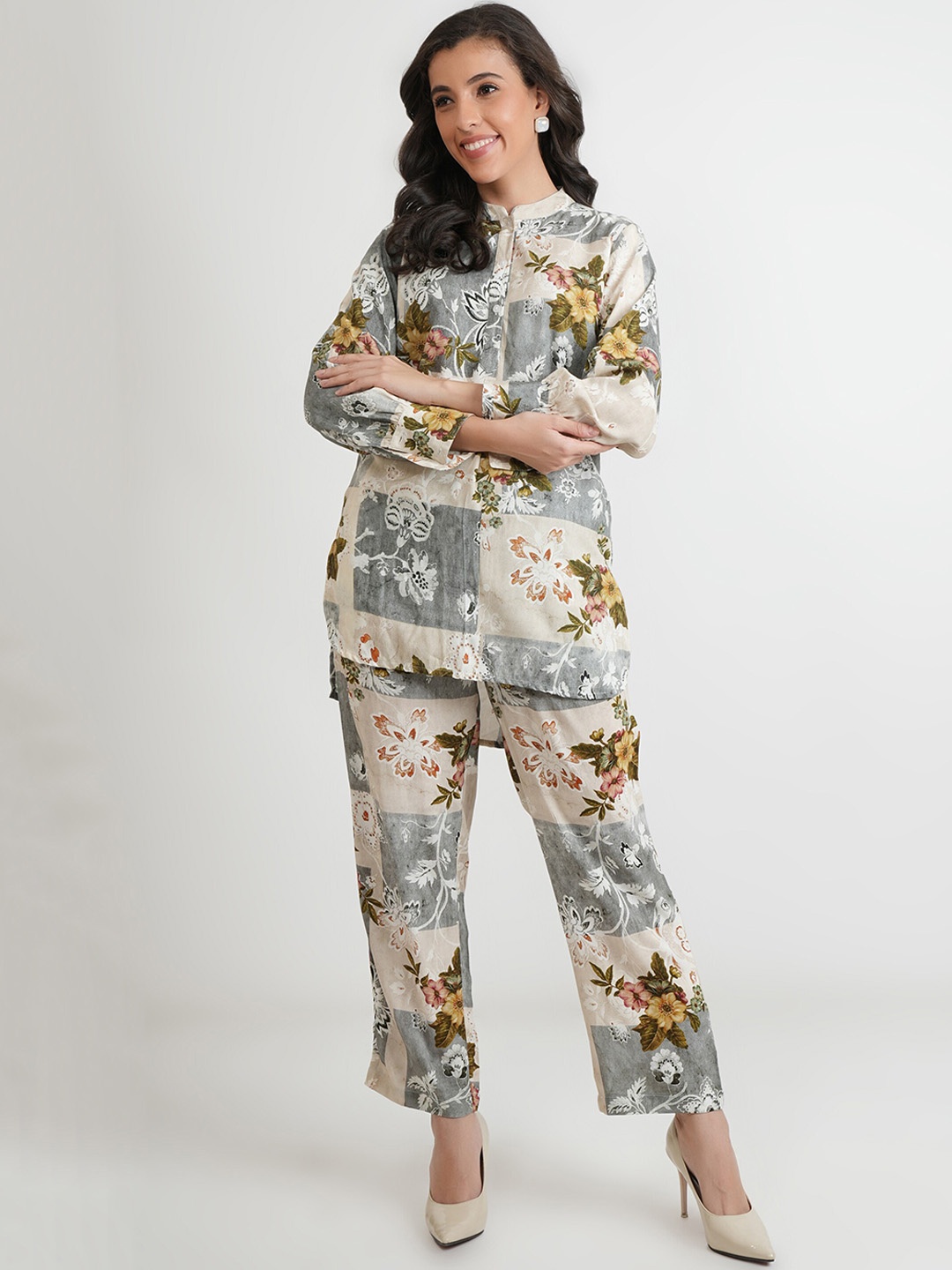 

Zolo Label Floral Printed Mandarin Collar Top & Trousers, Grey