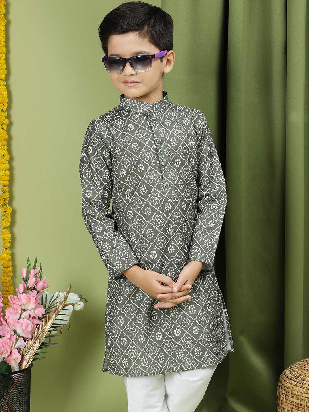 TABARD Boys Bandhani Printed Mandarin Collar Cotton Straight Kurta, Green