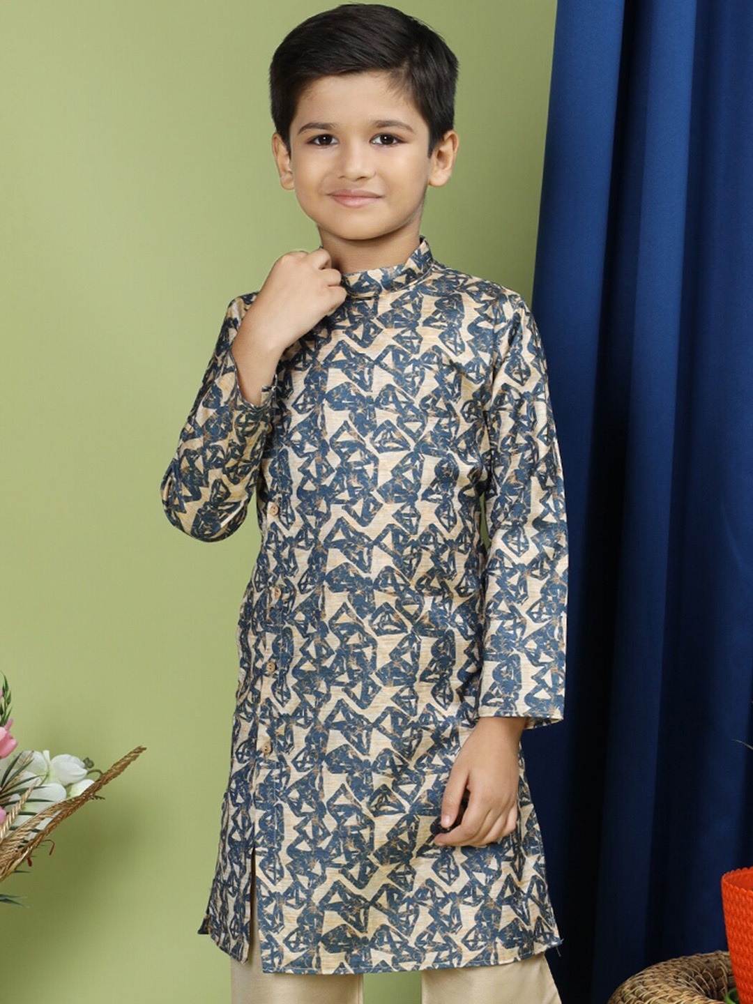 

TABARD Boys Abstract Printed Mandarin Collar Angrakha Cotton Kurta, Blue