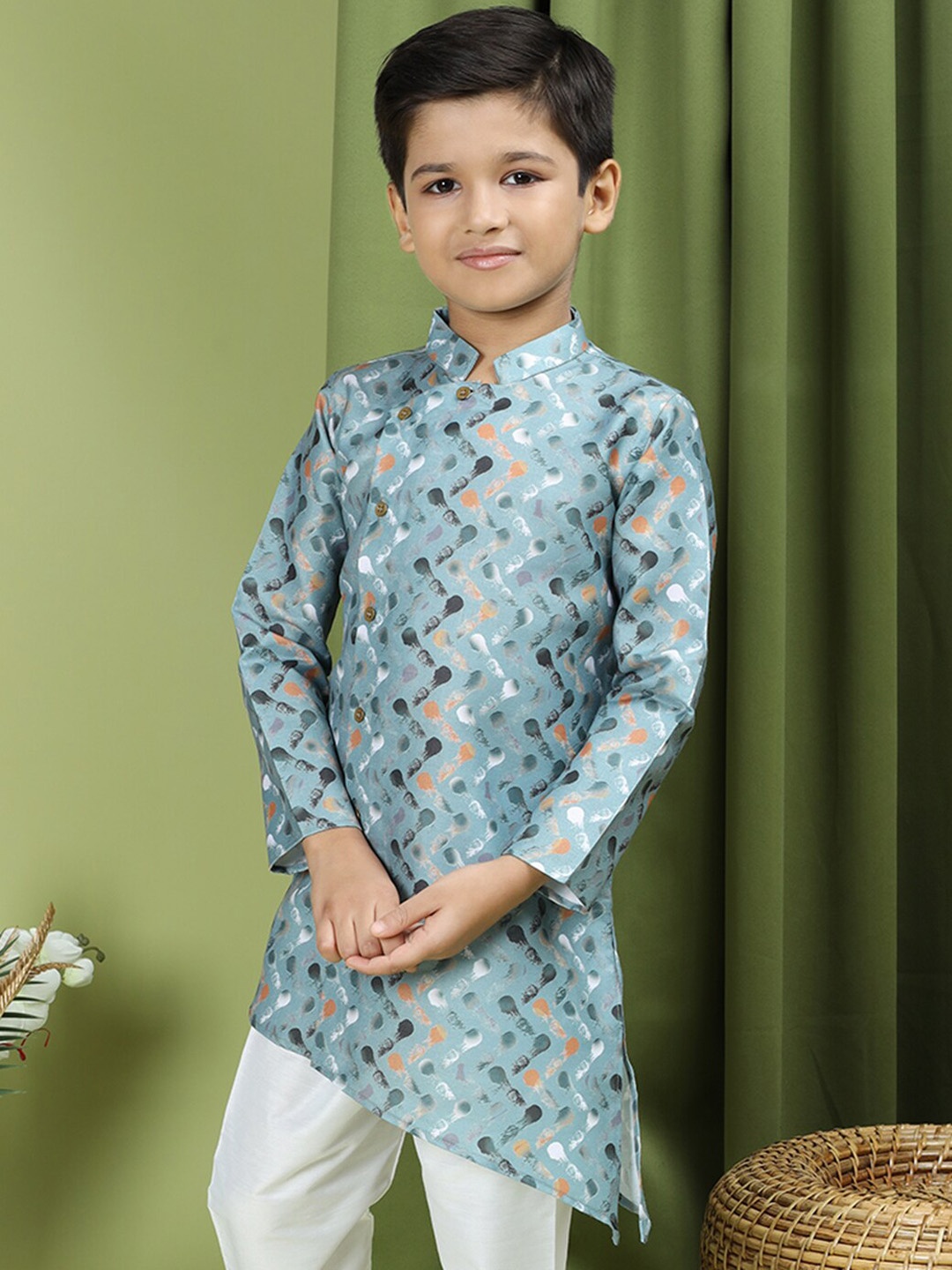 

TABARD Boys Abstract Printed Mandarin Collar Cotton Straight Kurta, Green