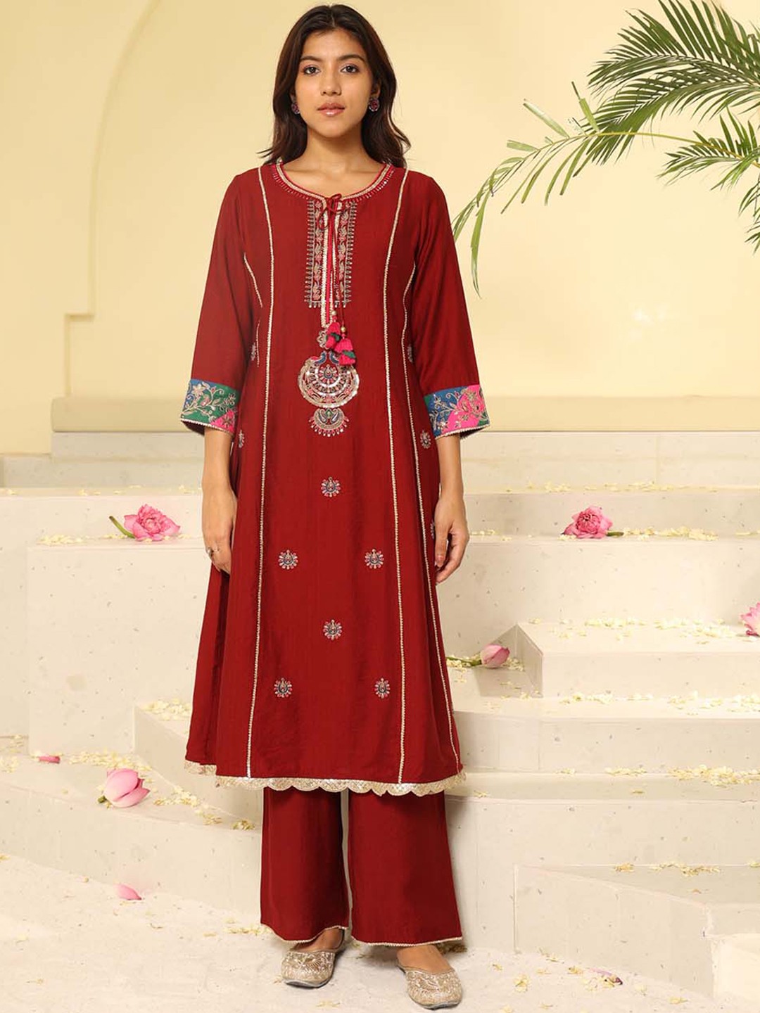 

Lakshita Ethnic Motifs Embroidered Panelled Kurta with Trousers, Red