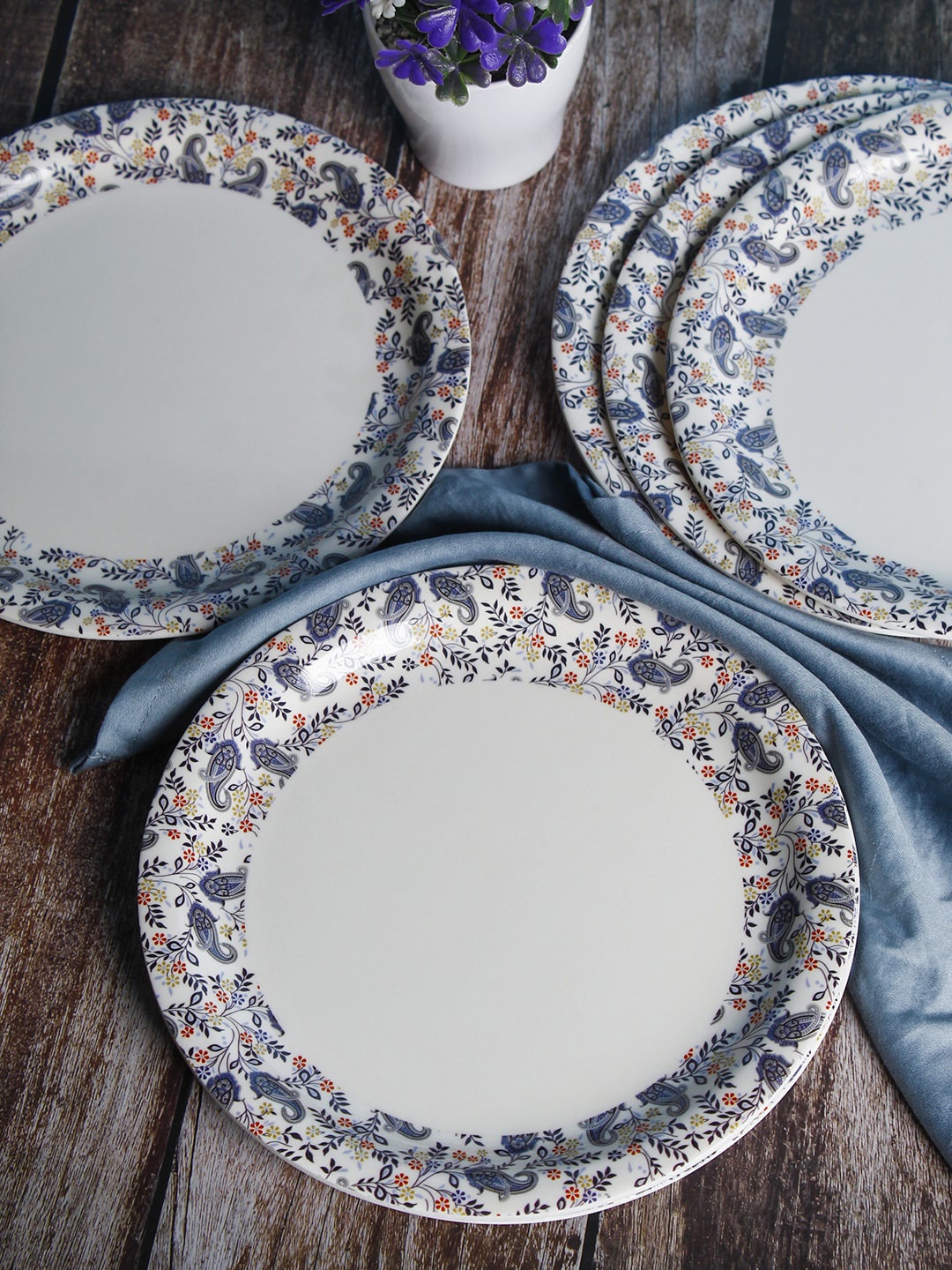 

MARKET99 Blue & White 6 Pieces Floral Printed Plates