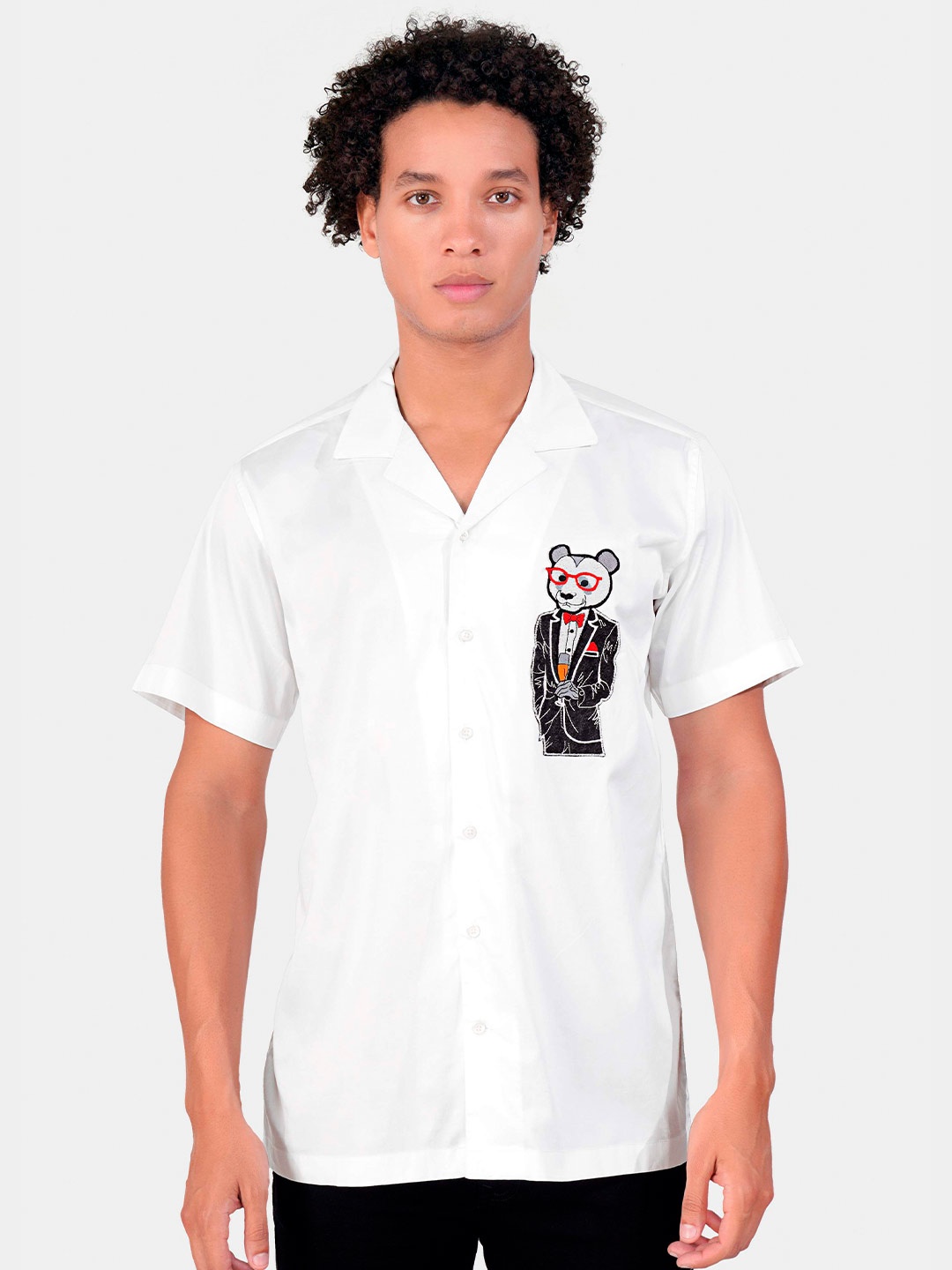 

FRENCH CROWN Cuban Collar Applique Standard Casual Shirt, White
