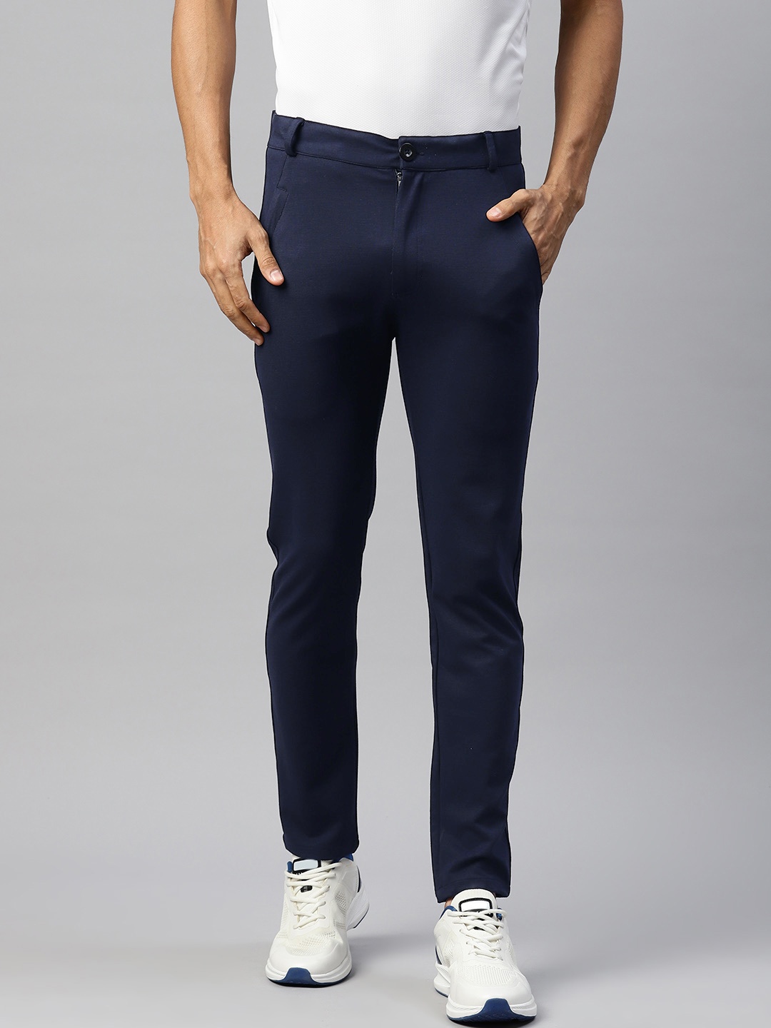 

TOM BURG Men Solid Mid-Rise Tapered Fit Chinos, Navy blue