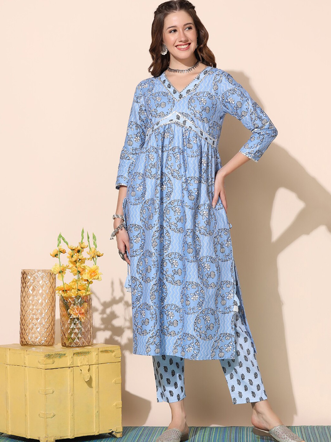 

FASHION DREAM Floral Printed Empire A-Line Kurta with Trousers, Blue
