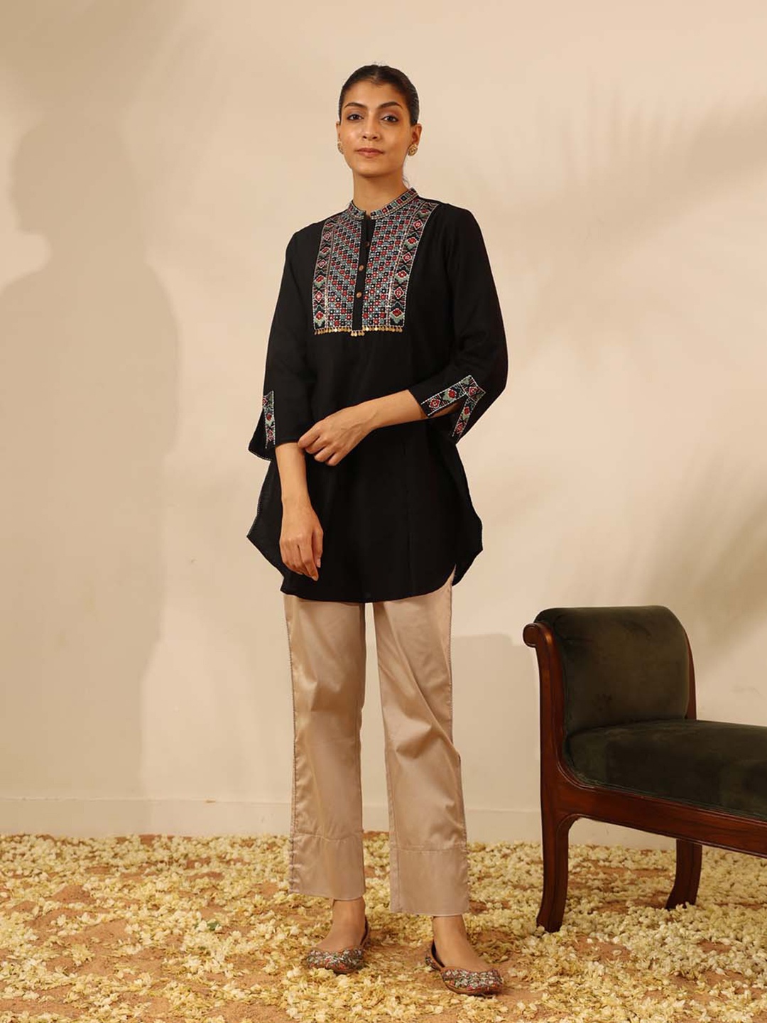 

Lakshita Ethnic Motifs Embroidered Tunic, Black