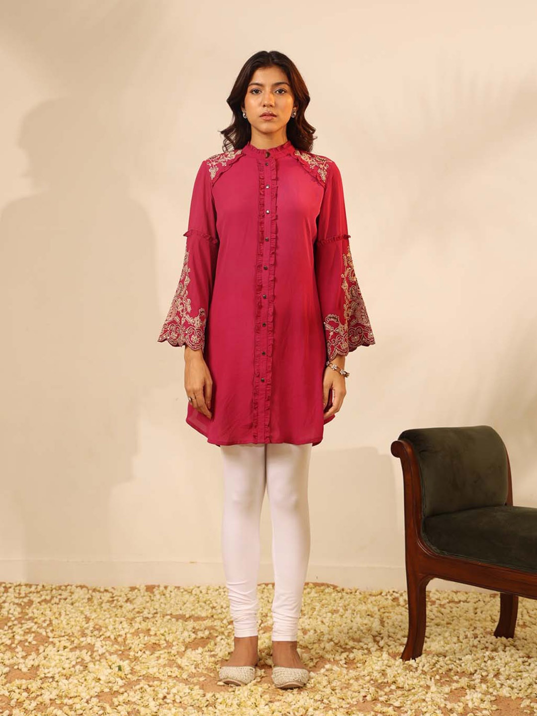 

Lakshita Mandarin Collar Ruffles Embroidered Kurta, Fuchsia