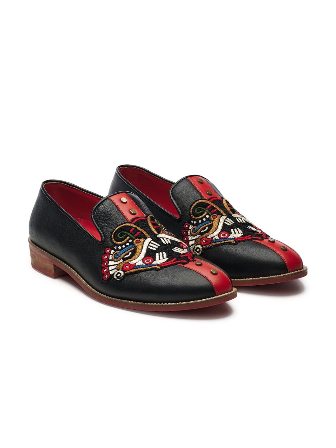 

Banjaaran Studio Men Leon Embroidered Embellished Leather Comfort Insole Loafers, Black