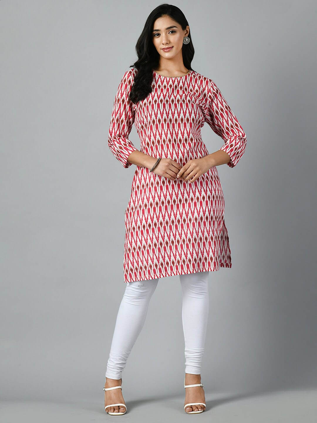 

KALINI Geometric Printed Gotta Patti Cotton Straight Kurta, Pink