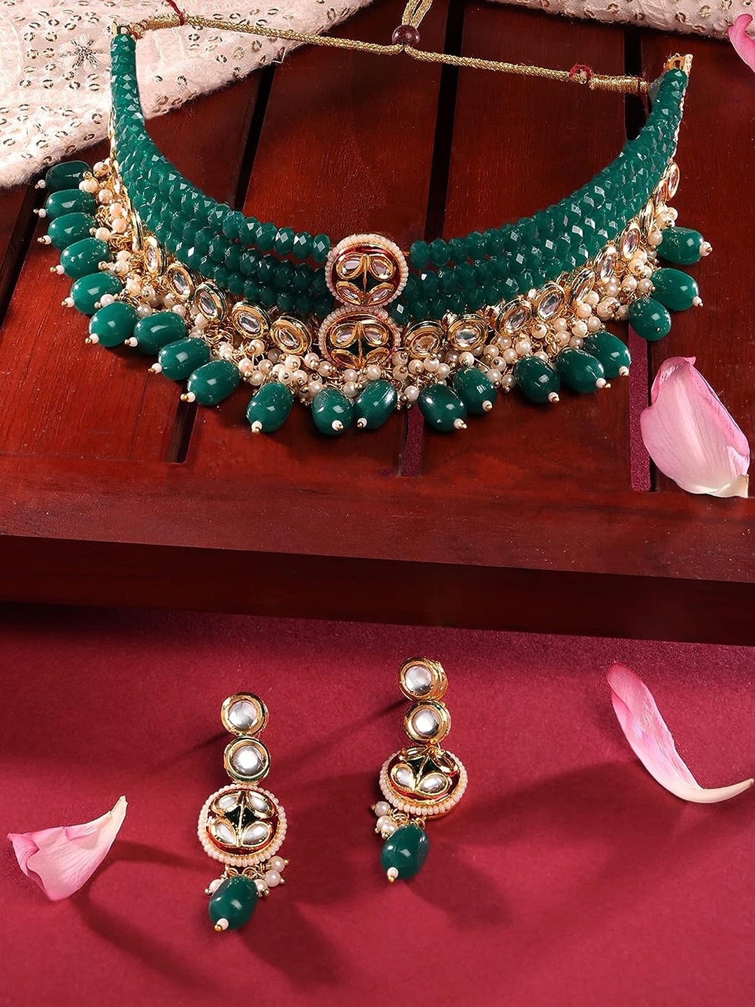 

Anouk Gold Plated Kundan Studded & Beaded Jewellery Set