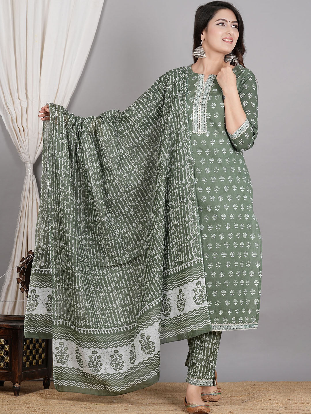 

ZOYOTO Ethnic Motifs Printed Pure Cotton Straight Kurta With Trousers & Dupatta, Green