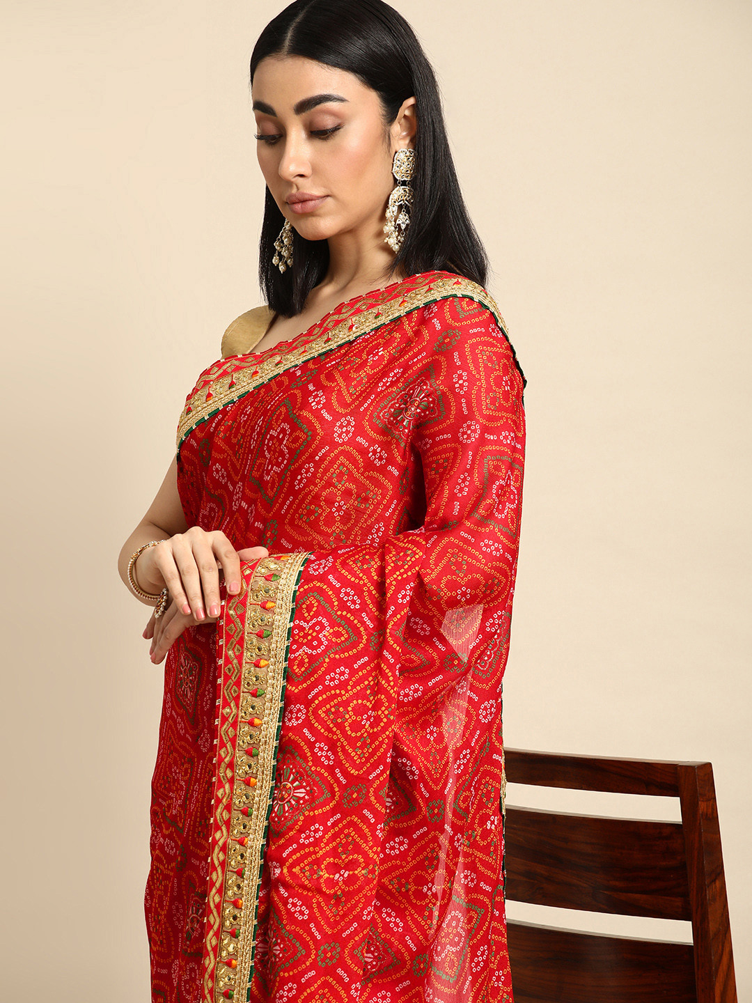 

Mitera Gotta Patti Poly Georgette Bandhani Saree, Red