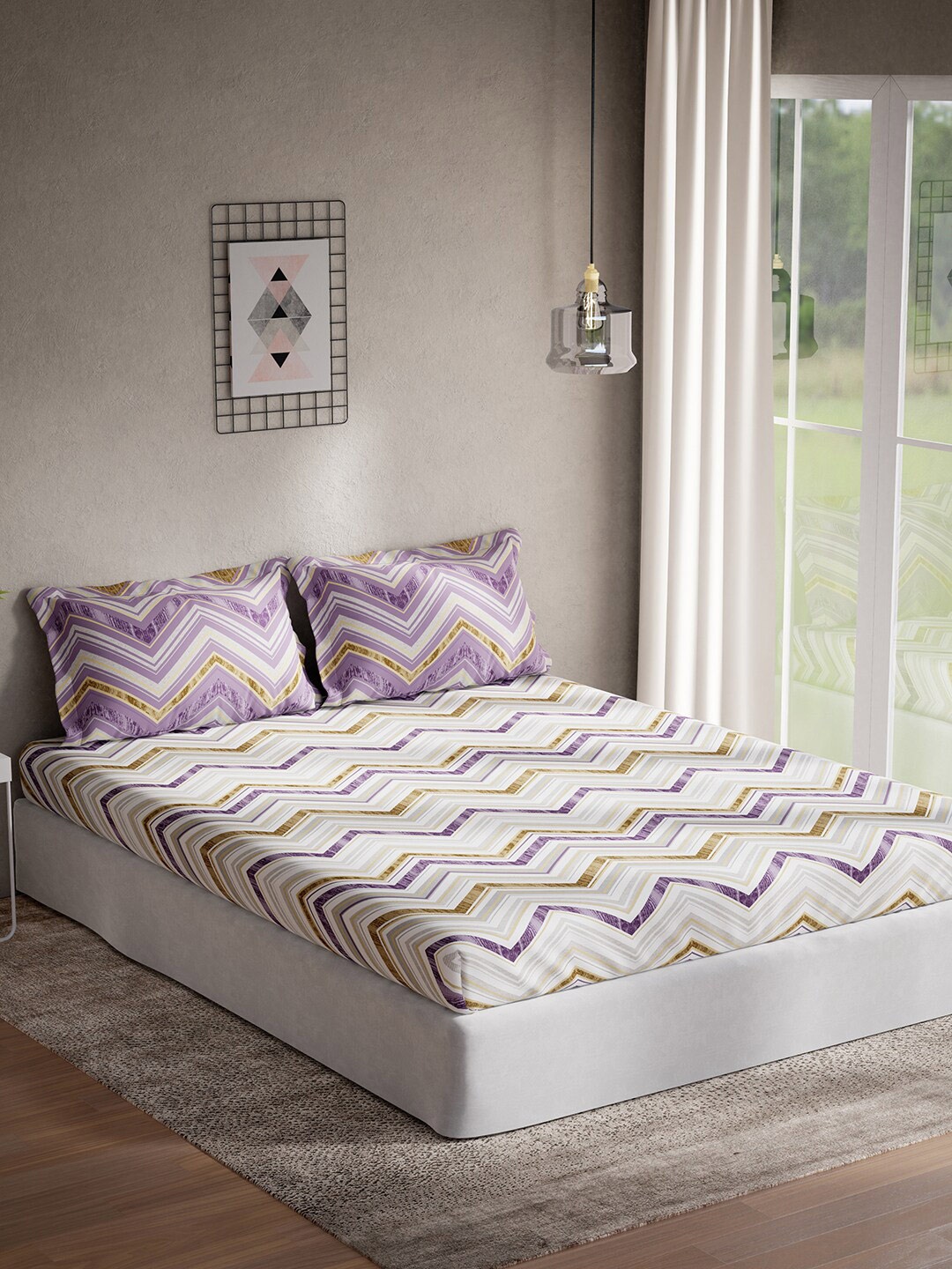 

DDecor Purple & White Geometric Cotton 144 TC Queen Bedsheet With 2 Pillow Covers