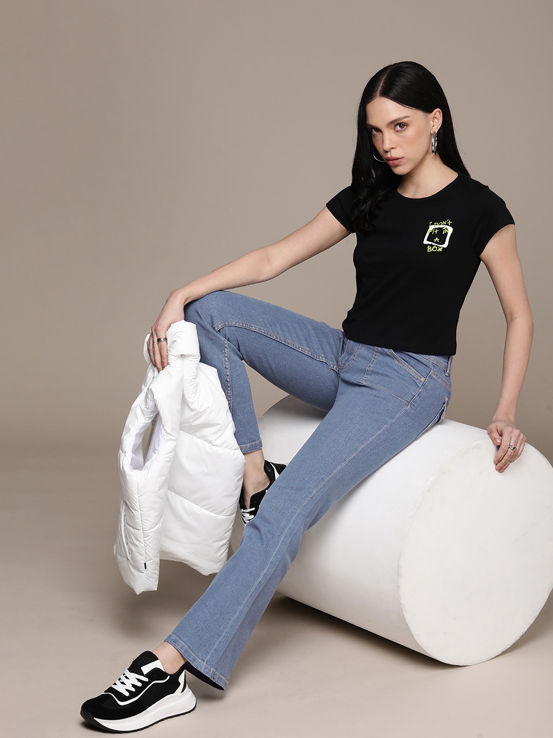 

The Roadster Lifestyle Co. Women Skinny Flared Stretchable Jeans, Blue