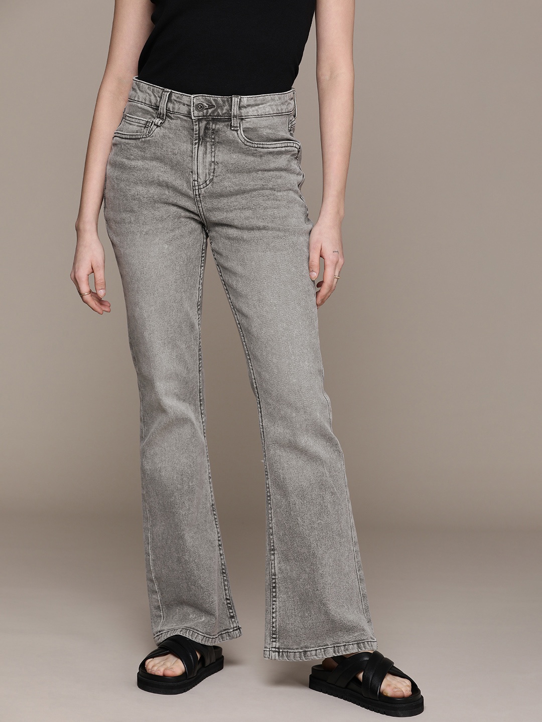 

The Roadster Life Co. Women Skinny Flared Fit Heavy Fade Mid-Rise Stretchable Jeans, Grey