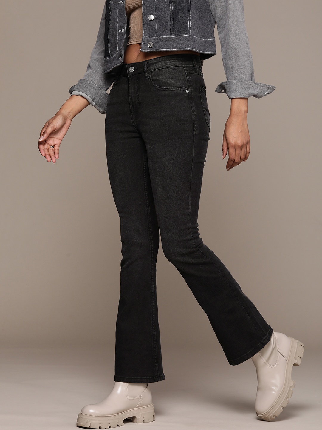 

The Roadster Life Co. Women Skinny Bootcut Stretchable Jeans, Black