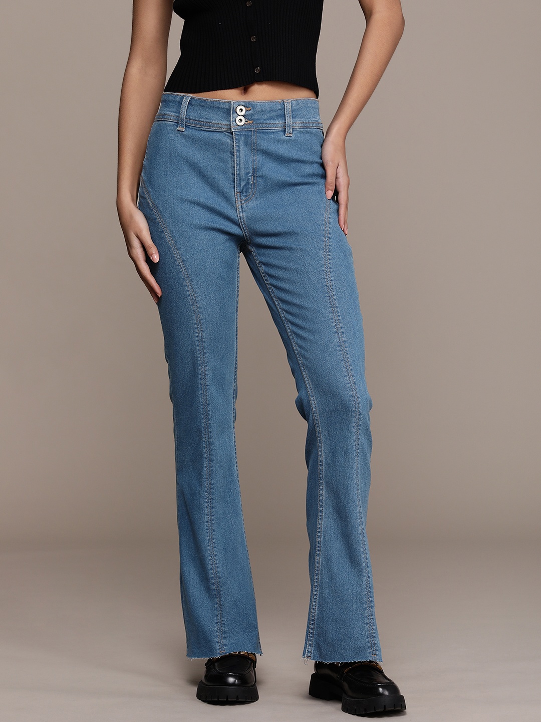 

The Roadster Lifestyle Co. Women Skinny Flared Stretchable Jeans, Blue