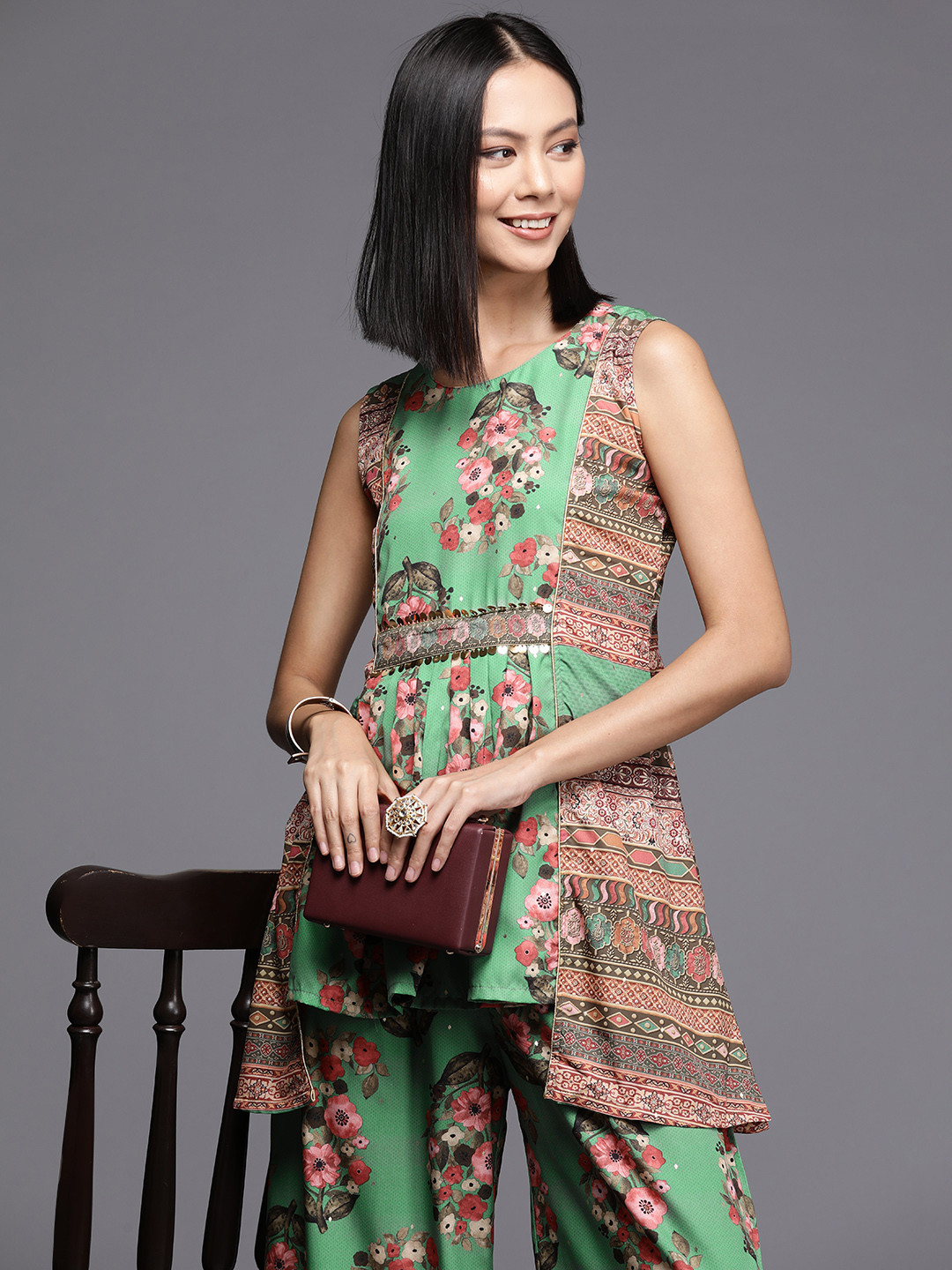 

Ahalyaa Women Printed Tunic with Palazzos, Green
