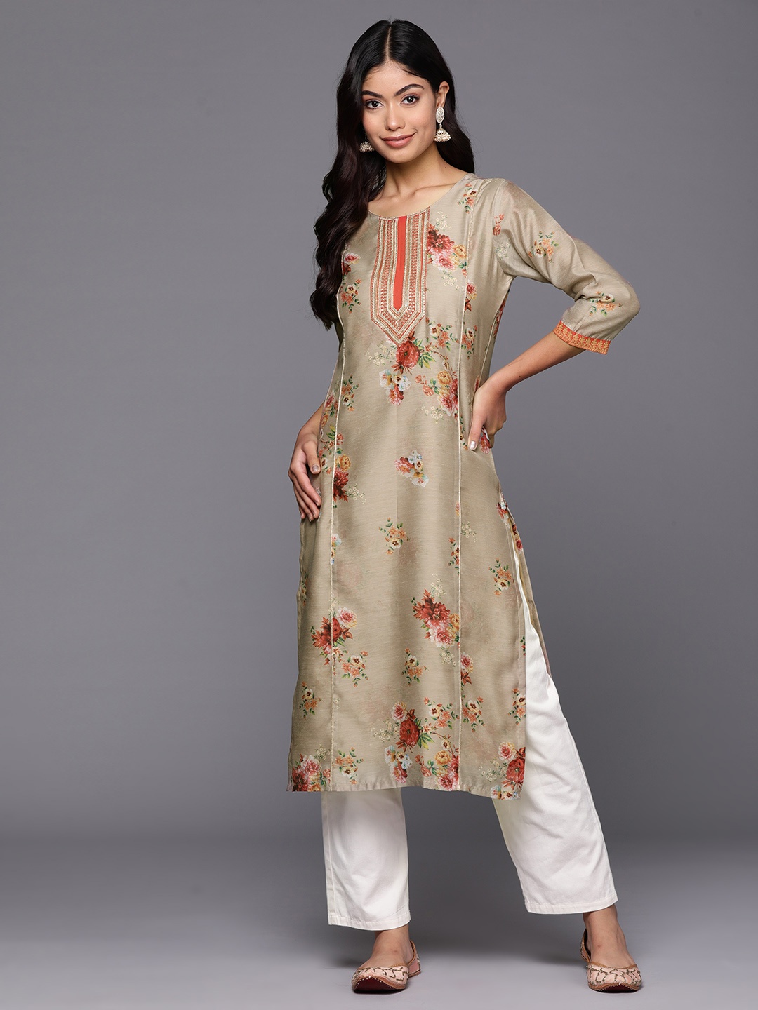 

Ahalyaa Women Floral Printed Floral Kurta, Beige