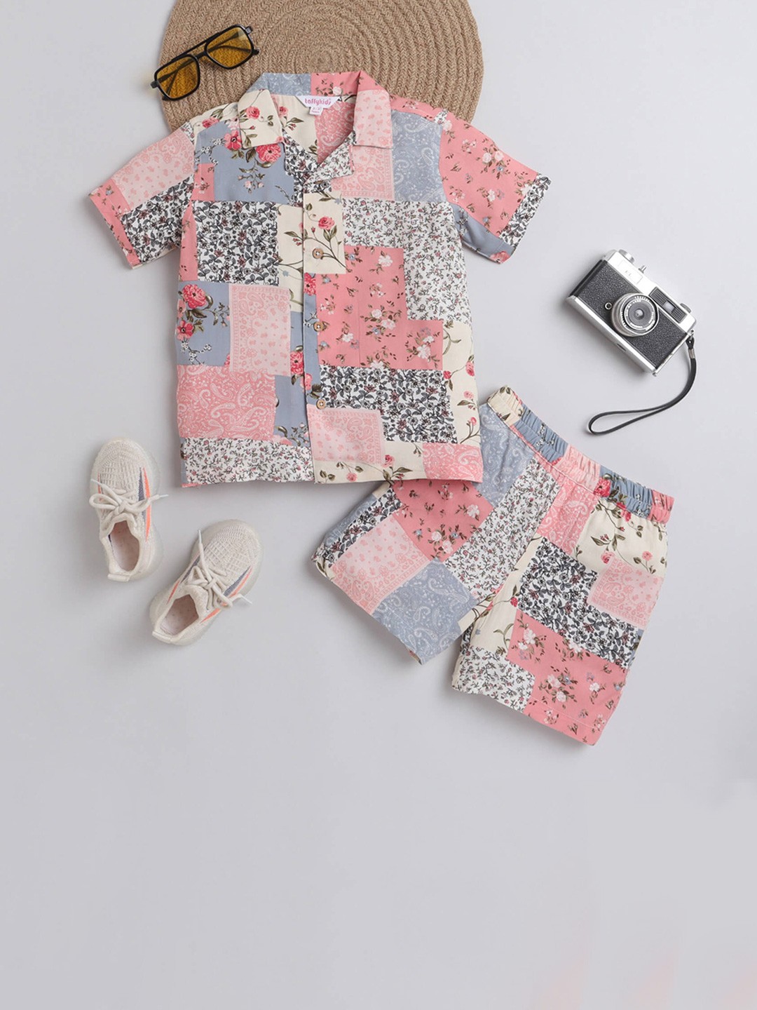 

taffykids Boys Floral Printed Shirt with Shorts, Blue