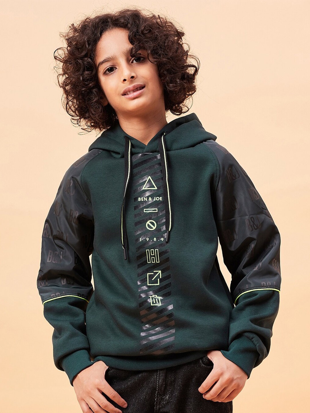 

Ben & Joe Boys Colourblocked Hooded Antimicrobial Pullover Sweatshirt, Green