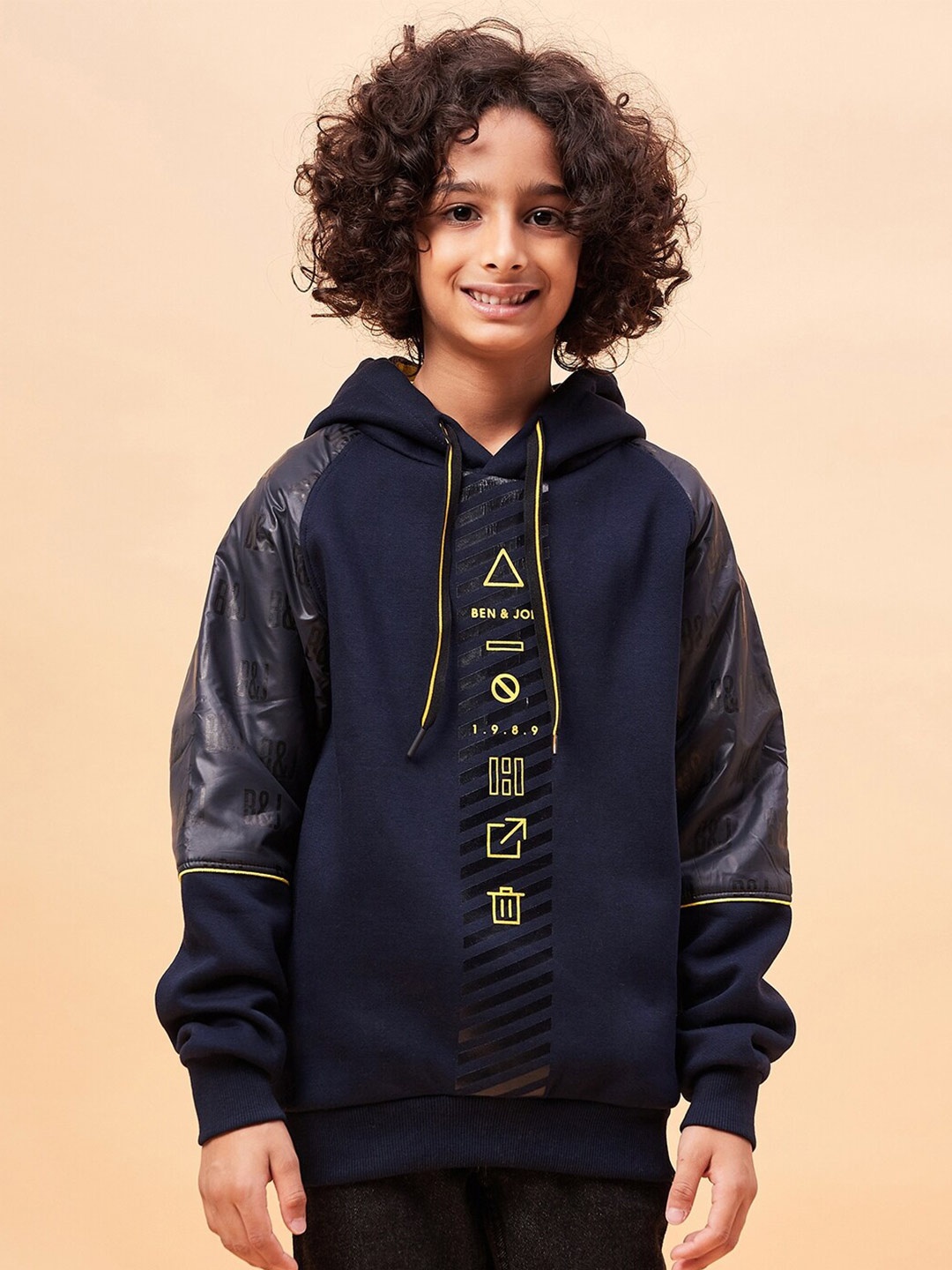 

Ben & Joe Boys Typography Printed Hooded Antimicrobial Fleece Pullover, Navy blue