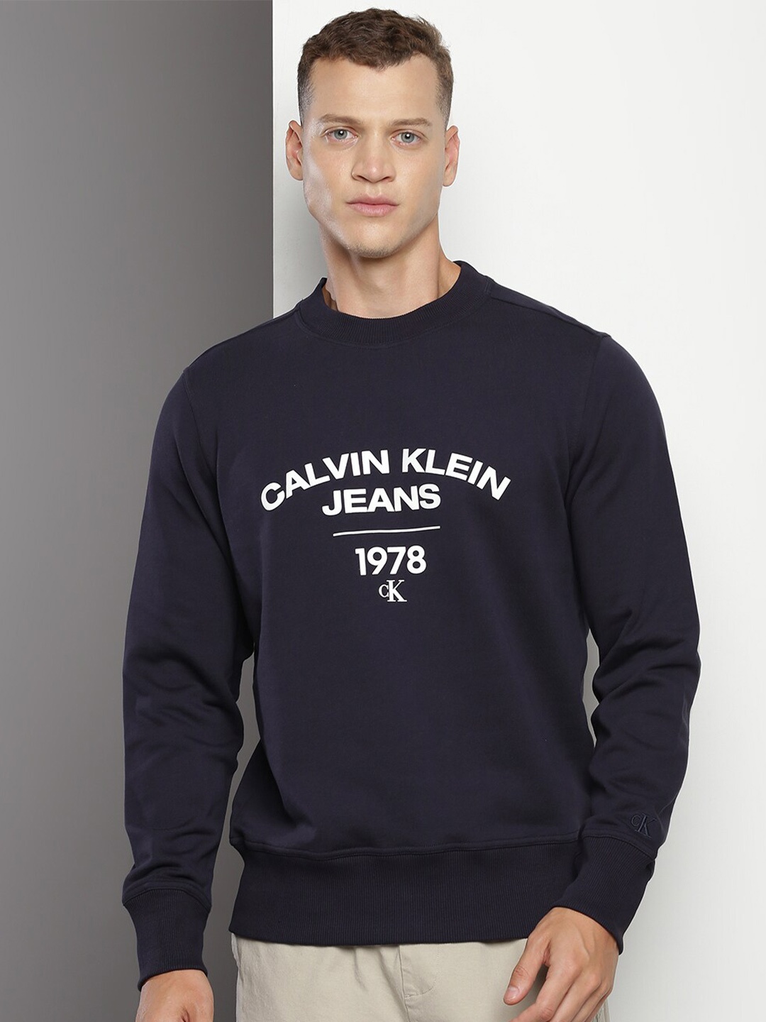 

Calvin Klein Jeans Typographic Printed Cotton Pullover Sweatshirt, Navy blue