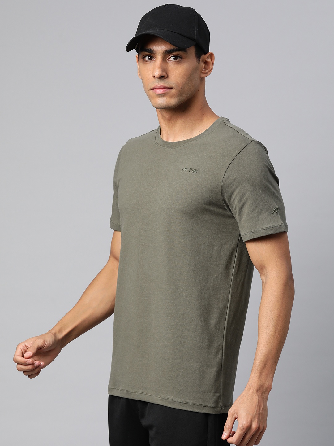 

Alcis Solid Stretchex Slim Fit T-shirt, Olive