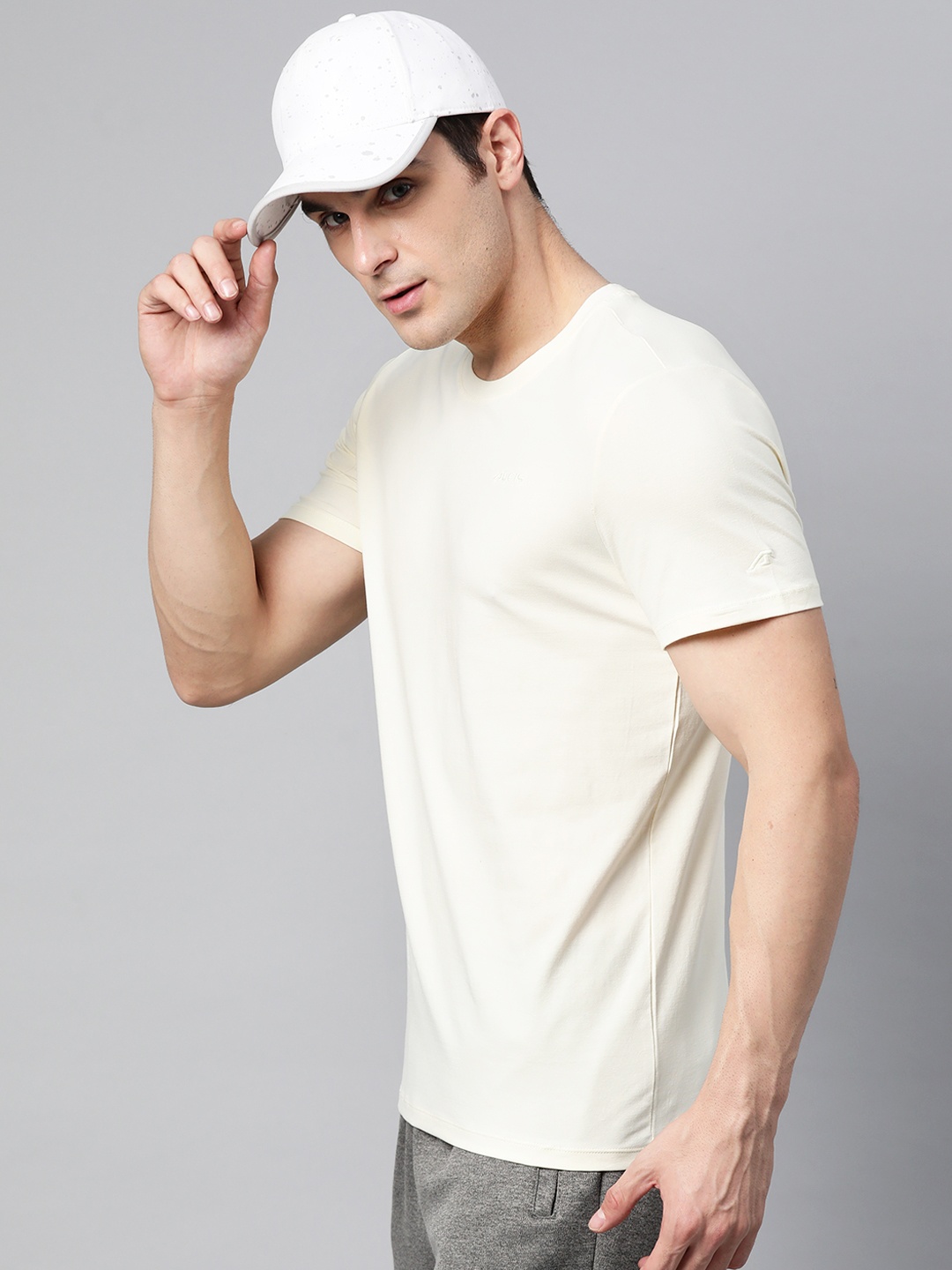 

Alcis Solid Stretchex Slim Fit T-shirt, Cream