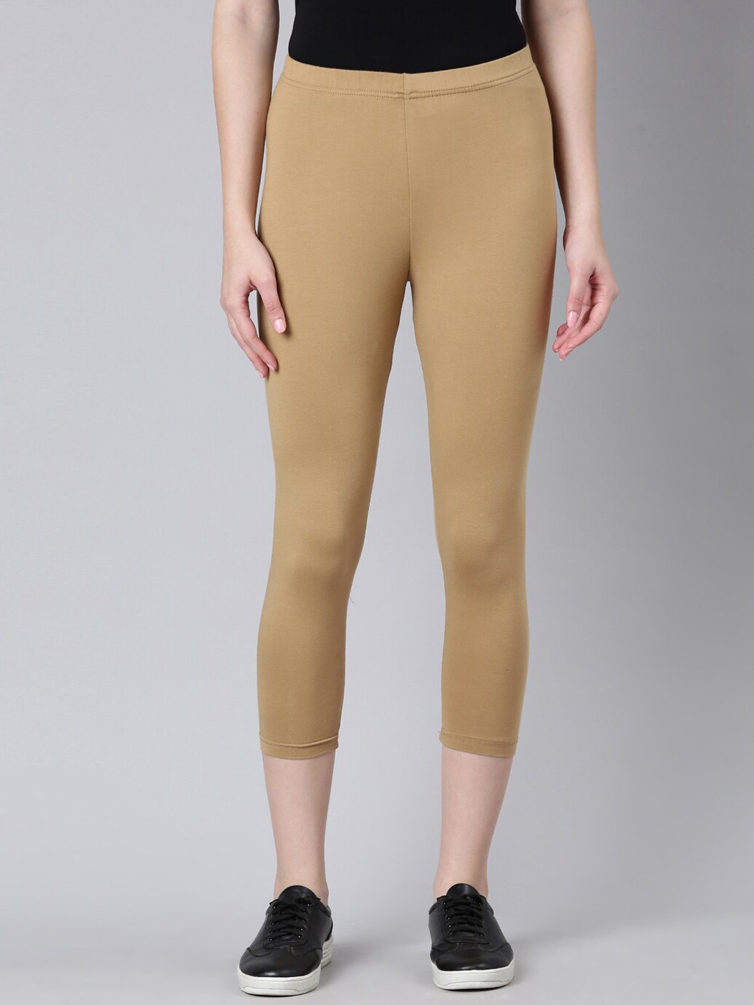 

DIXCY SCOTT Slimz Mid-Rise Three-Fourth Length Leggings, Beige