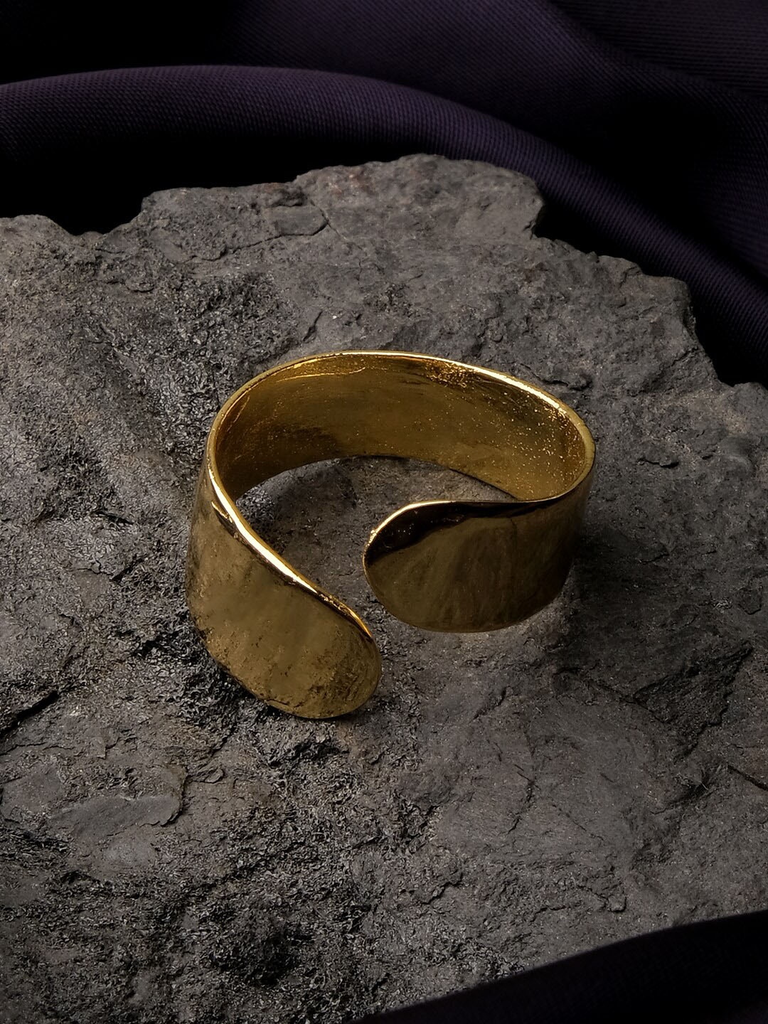 

XPNSV Gold Plated Anti-Tarnish Finger Ring